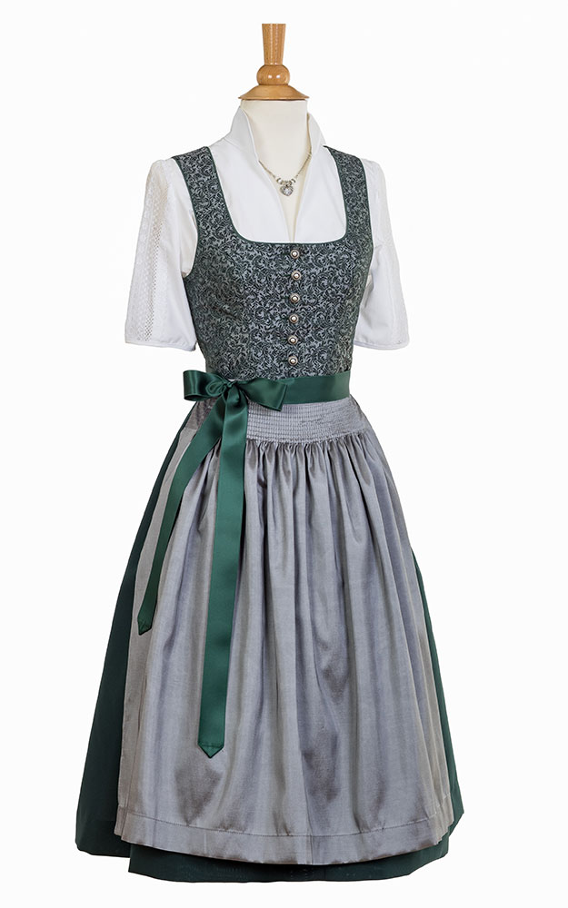 Blusendirnd Naabtal, mit Schürze